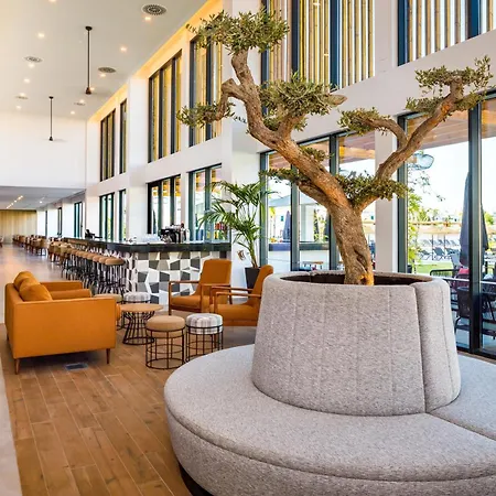 Ap & Nature - Adults Friendly